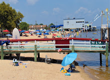Comorn Beach